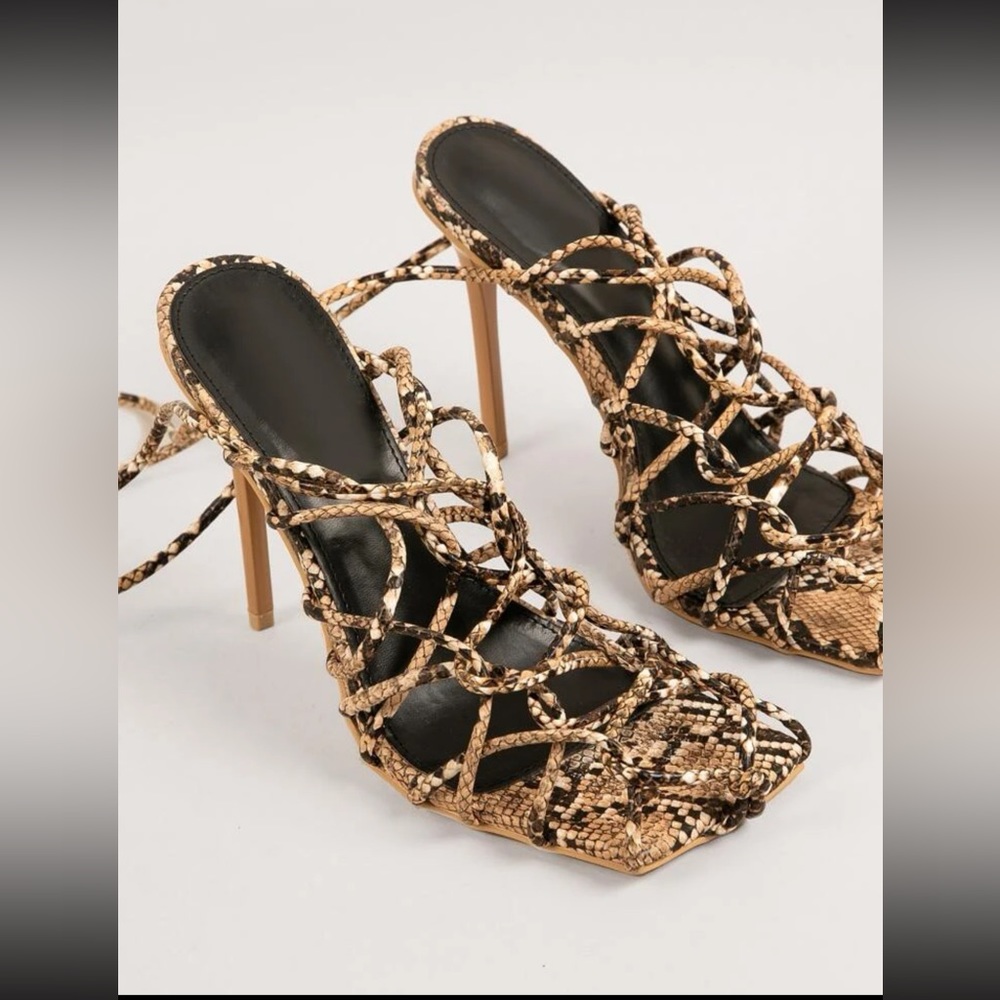 Beautiful NEW Snakeskin Caged toe Strap-up Heels